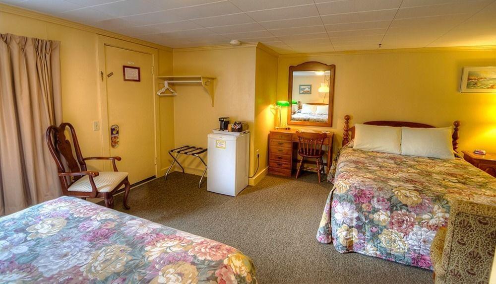 Picket Fence Motel St. Andrews By The Sea エクステリア 写真