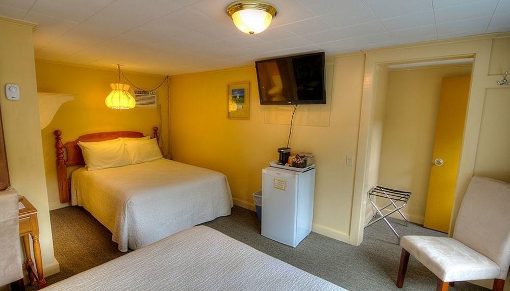 Picket Fence Motel St. Andrews By The Sea エクステリア 写真