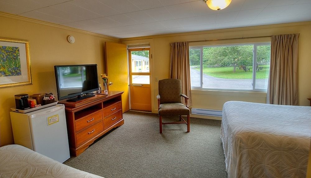 Picket Fence Motel St. Andrews By The Sea エクステリア 写真